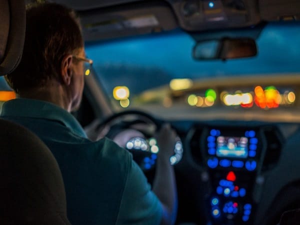 Chuẩn bị kỹ lưỡng trước khi lái xe là kinh nghiệm lái xe ban đêm