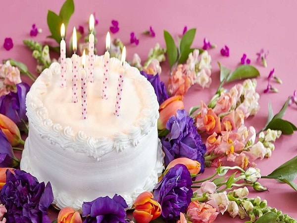 Phân giải ý nghĩa giấc mơ thấy bánh sinh nhật dự báo may mắn hay xui rủi sắp tới?