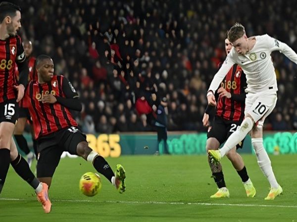 Trận hòa 0-0 gây sốc Chelsea tự đẩy mình vào thế khó trong cuộc đua vô địch